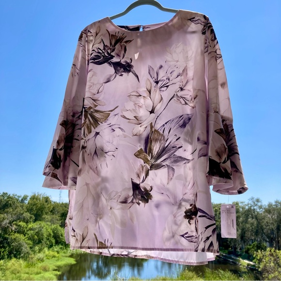 Elegant Floral Blouse with Bell Sleeves - Soft Pink SIZE: L - Picture 1 of 13